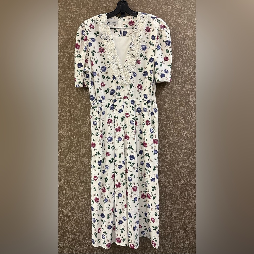 🔥🔥🔥Vintage S.L. Fashions Floral Midi Dress